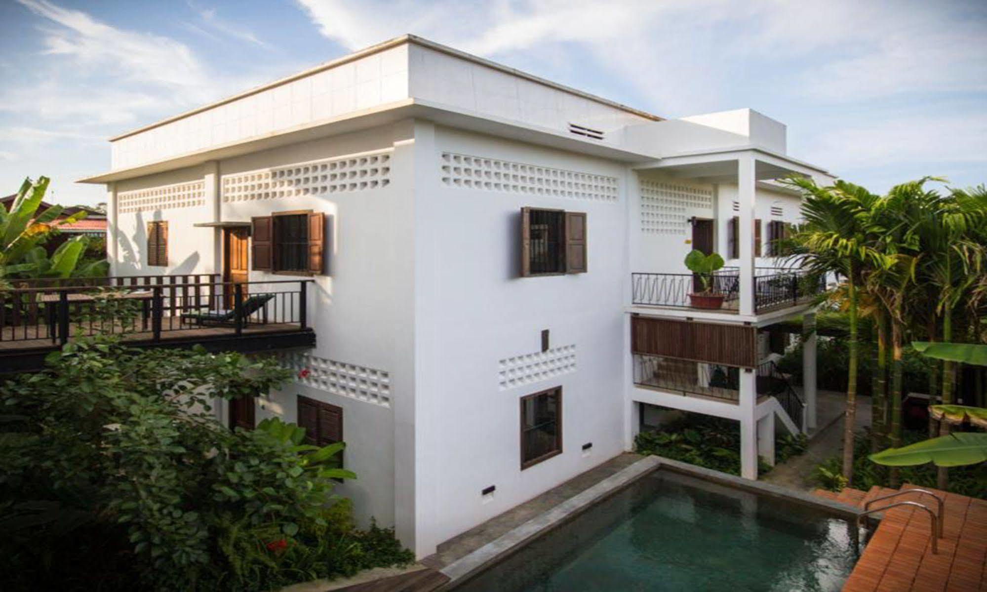 Pages Hotel 4*